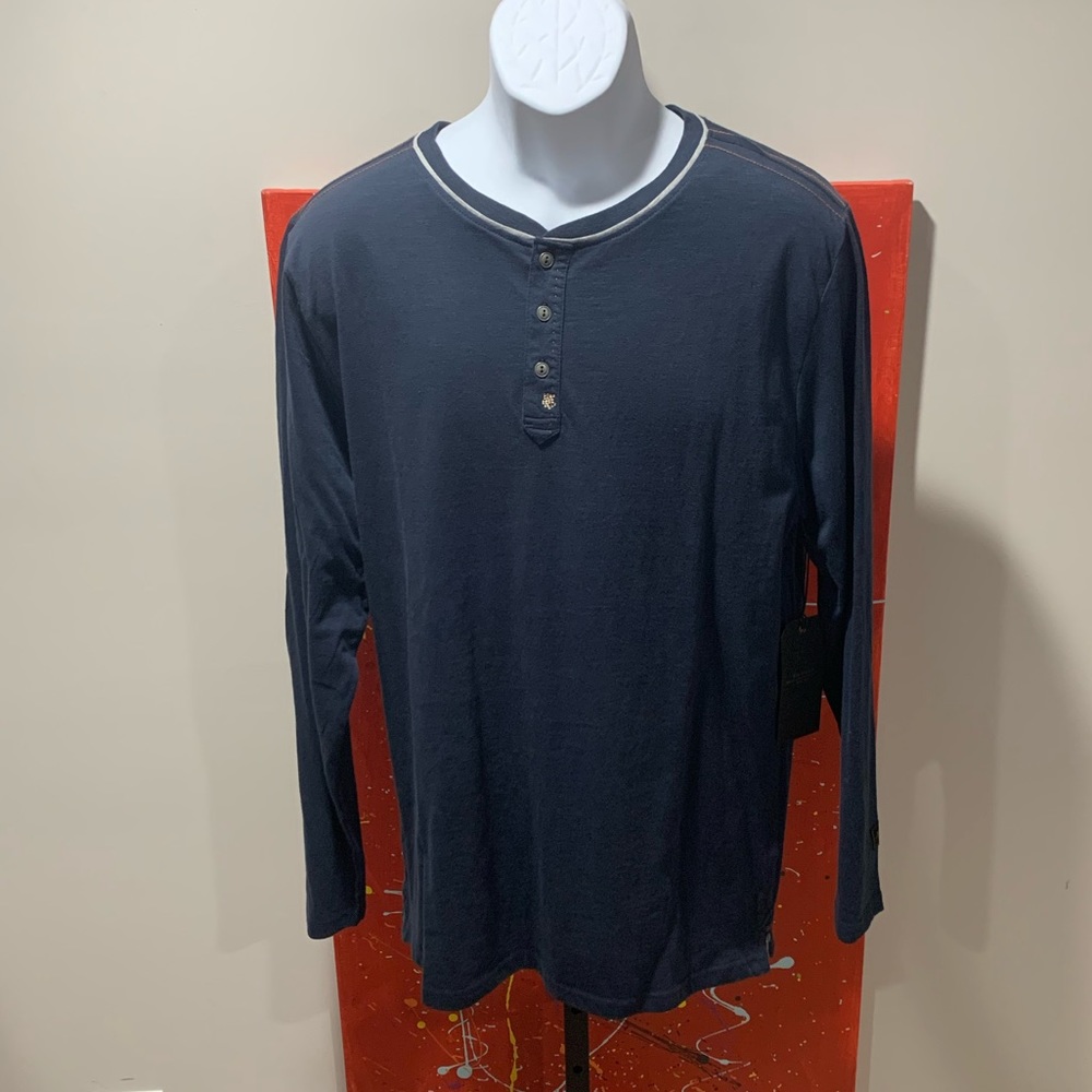 Six Lincoln New York Long sleeve T-shirt.